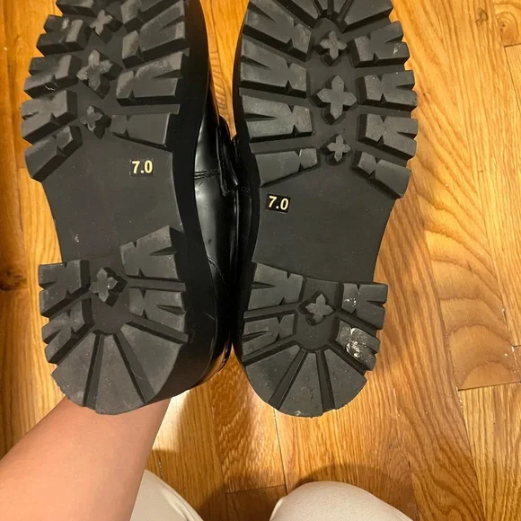 Women size 7 Steve Madden loafers - Picture 1 of 3